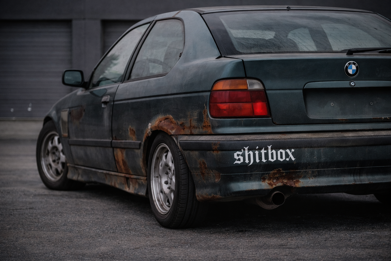 SHITBOX STICKER